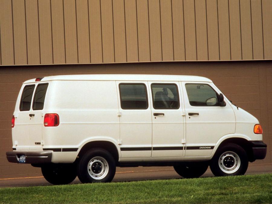  Dodge Ram Van Wagon 1994 года  (фото 16 из 22)